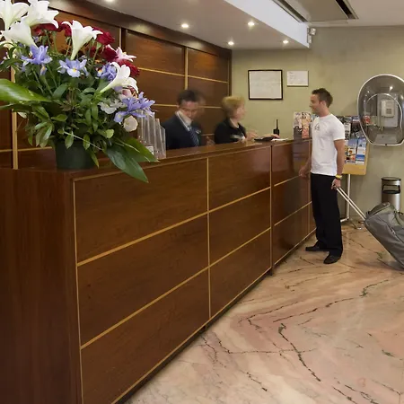 Szálloda Flor Parks 3*